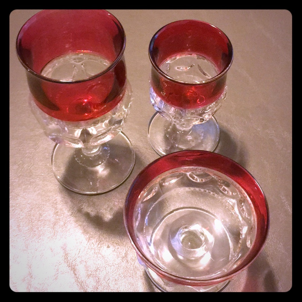 Vintage  Kings crown ruby thumbprint